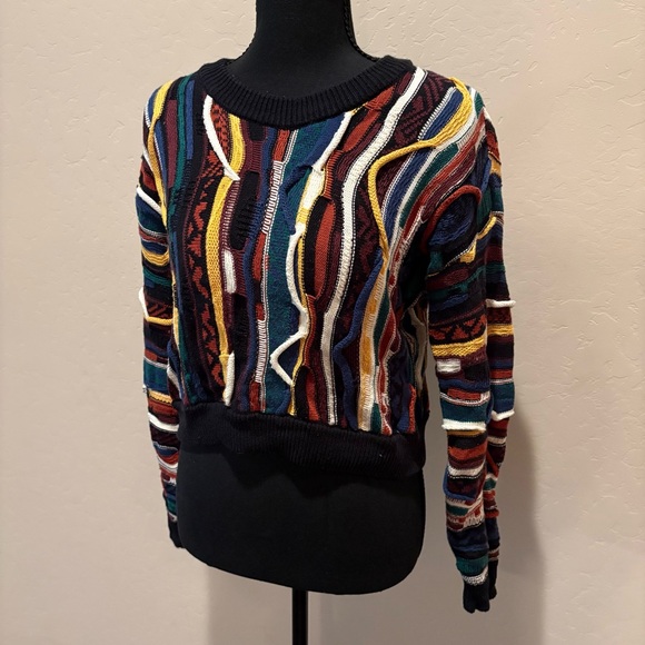 Colorful Knit Patterned Sweater - Picture 4 of 6